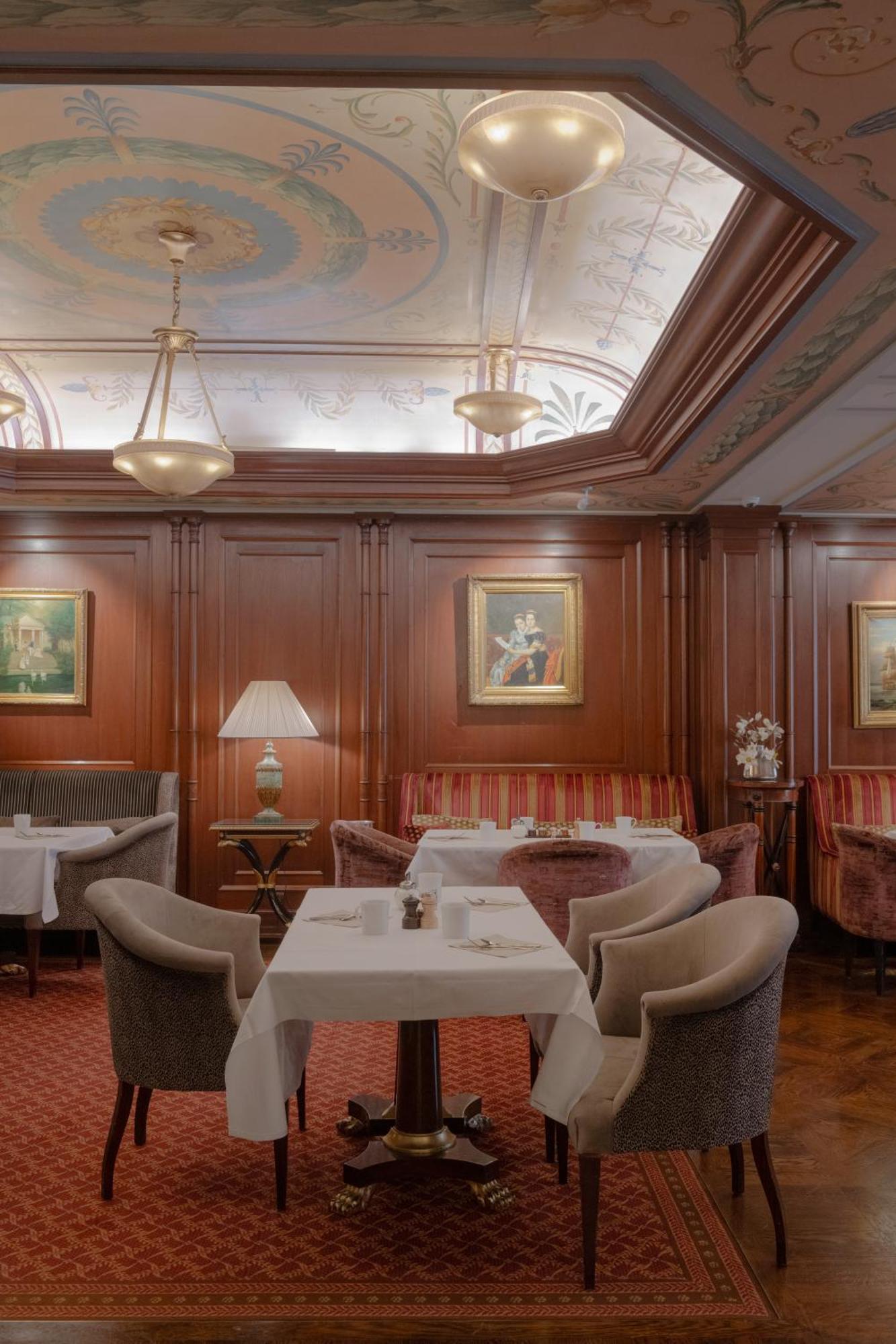 Napoleon Hotel