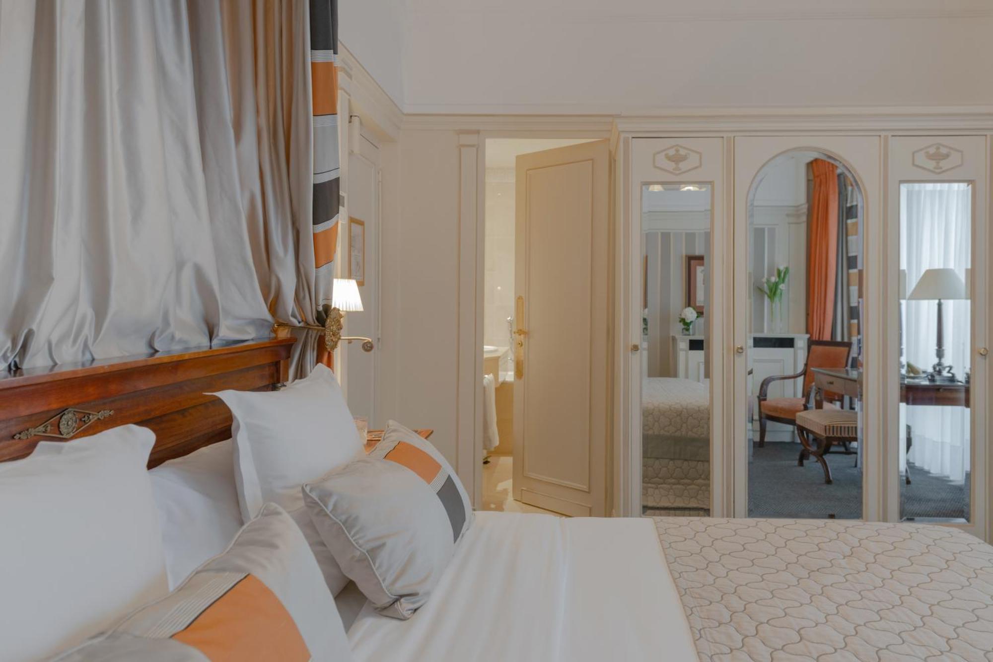 Napoleon Hotel Paris